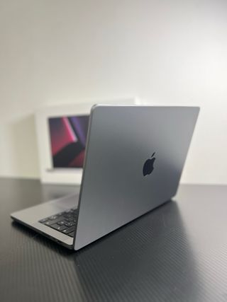 MacBook Pro M2 Pro 14” 16GB 1TB SSD e CPU 12-core