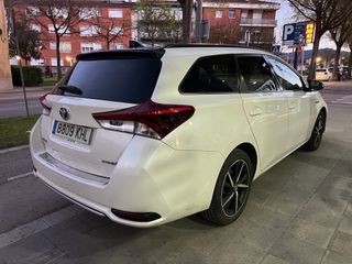 182€/Mes Toyota Auris Hybrid Touring Sports 2018