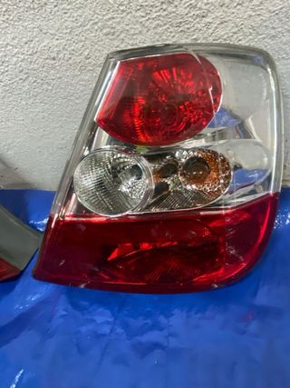 Pilotos traseros honda Civic EP3