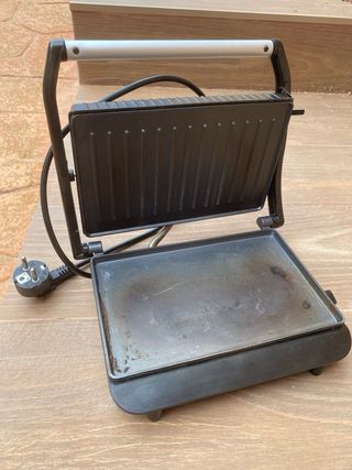 Tostadora Eléctrica Negra “Kasanova”