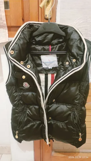Moncler smanicato taglia M