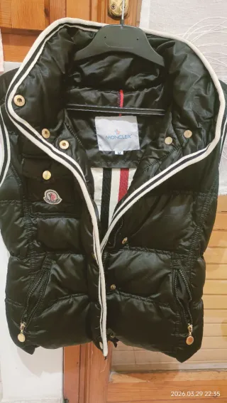 Moncler smanicato taglia M