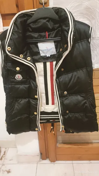 Moncler smanicato taglia M
