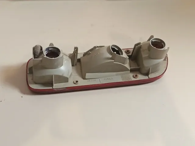 Piloto Trasero Izquierdo Nissan Terrano 2