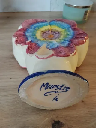 Botijo de cerámica decorado