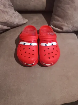 Crocs Rojas Talla 24
