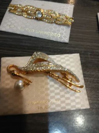 Lote de broches dorados