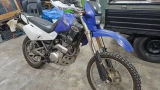 Yamaha XT600E Azul/Blanco