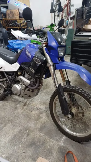 Yamaha XT600E Azul/Blanco