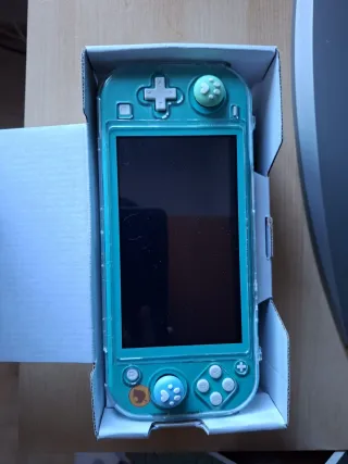 Nintendo Switch Lite Verde con Funda