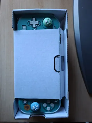 Nintendo Switch Lite Verde con Funda