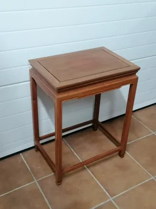 Mesa auxiliar oriental vintage madera