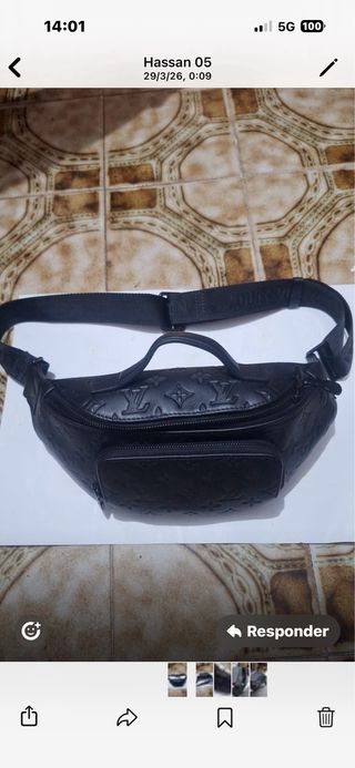riñonera Louis Vuitton Discovery Bumbag negra