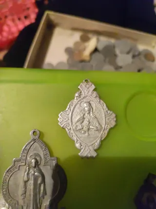 Lotto di 5 antiche medaglie religiose