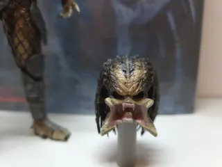 Figura Predator Jungle Hunter Mezco 1987