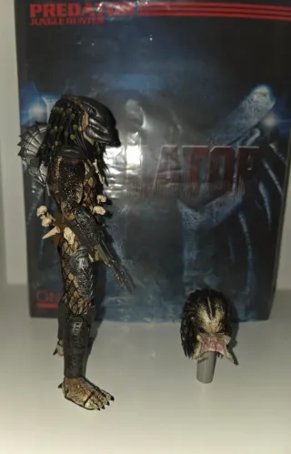 Figura Predator Jungle Hunter Mezco 1987