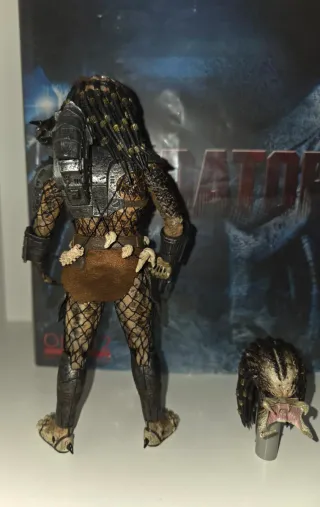 Figura Predator Jungle Hunter Mezco 1987