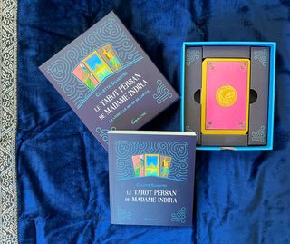 Tarot Persa Madame Indira Kit Lujo Nuevo Oro