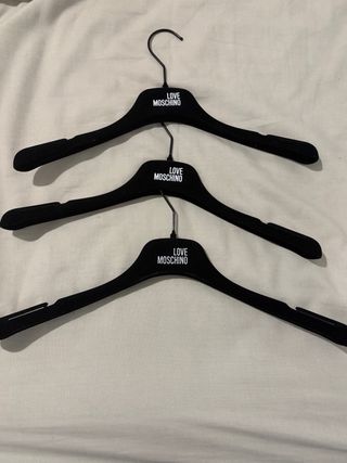 Pack 3 Perchas Love Moschino - Terciopelo Negro