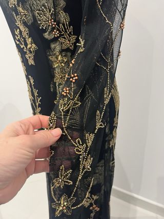 Vestido de fiesta negro y dorado