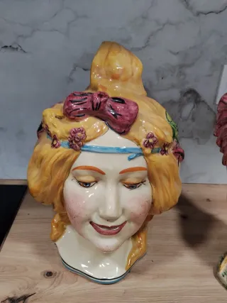 Botijo de cerámica decorado