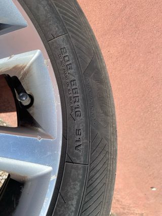4 Llantas y Neumáticos Volkswagen
