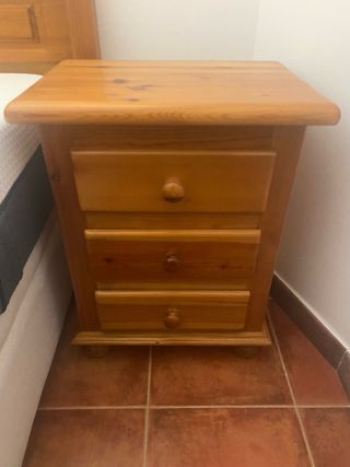 Mesillas de noche de madera