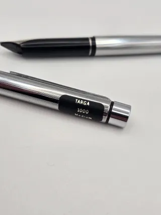 Caneta Sheaffer Targa Slim 1000 (M) com conversor