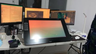 Wacom Cintiq 27 con soporte