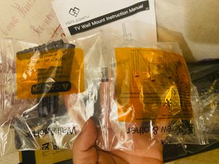 Soporte TV Pared PERLESMITH Inclinable – 26” a 65”