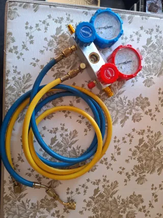 Manómetro A/A con mangueras