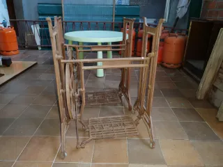 Pies de hierro para máquina de coser.