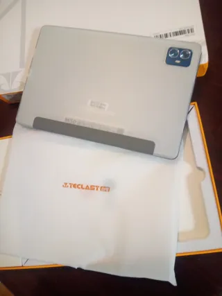 Tablet Teclast M50 con teclado y funda