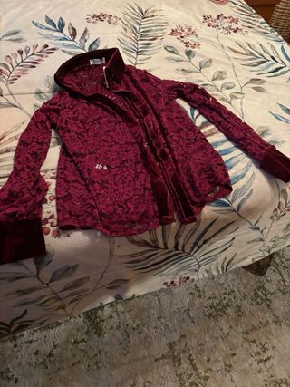 Blusa encaje MIRAIA SRL sin estrenar.