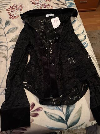 Blusa encaje MIRAIA SRL sin estrenar.