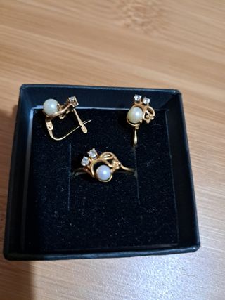 Conjunto oro 18k: pendientes y anillo perla
