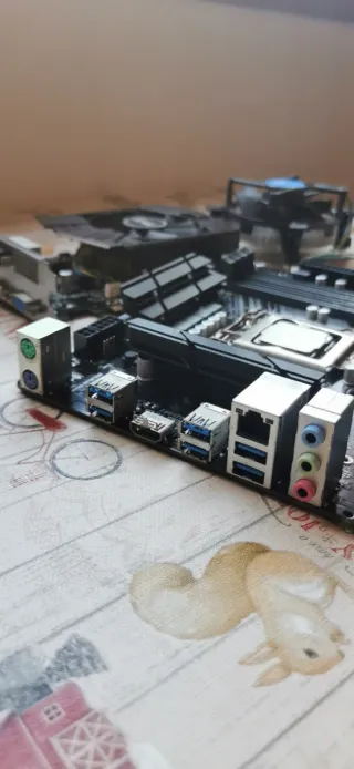 Placa Base Gigabyte Z390 UD