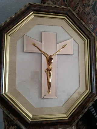 Cuadro Cristo Dorado Marco Octogonal