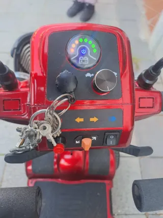 Libercar Urban Scooter Eléctrica Roja.Con garantía