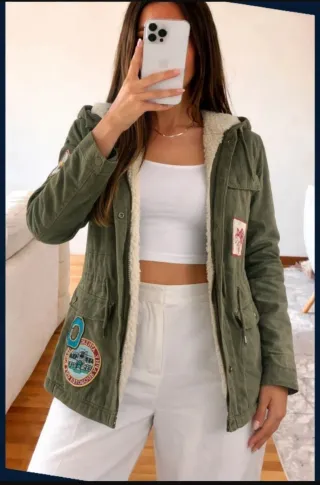 Chaqueta Militar Verde Vintage con Parches