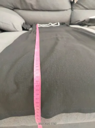 Vestido negro escote cuadrado