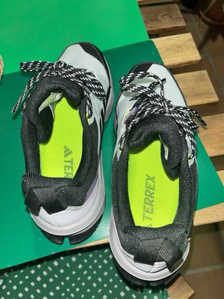 Zapatillas Adidas Terrex Gore-Tex Gris Morado