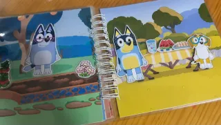 BLUE Libro interactivo velcro