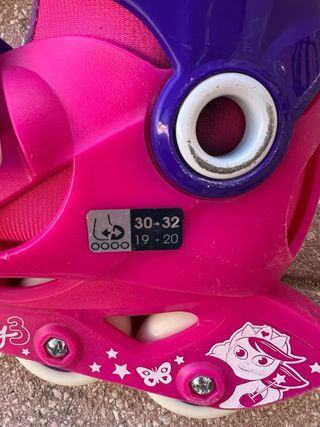 Patines Decathlon Talla 30-32 y Protecciones XS