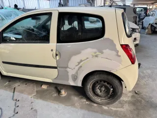 Ofrezco trabajos de chapa y pintura 623006502