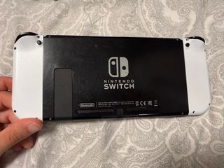 Nintendo Switch Negra y Blanca