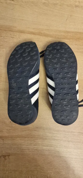 Adidas Neo Talla 41 1/3(25,5 cm)originales
