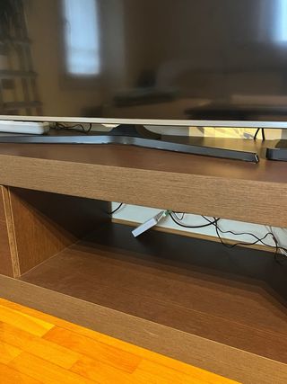 Mueble TV madera y plástico