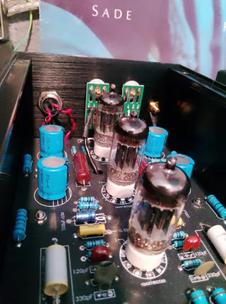 EAR PSU 834 Preamp de Fono