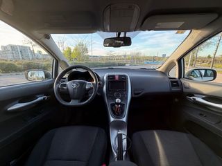 Toyota Auris 2010